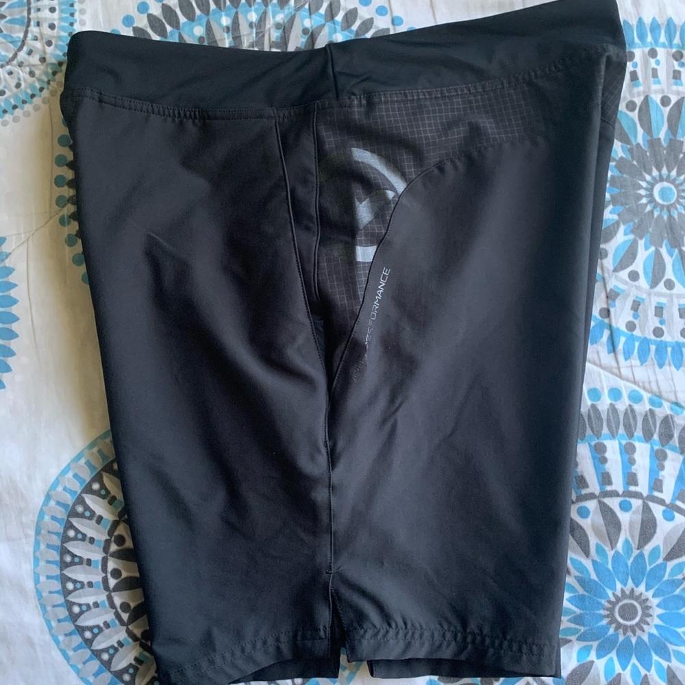 Virus Razr short